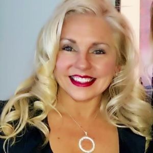 Meet your Posher, Nancy